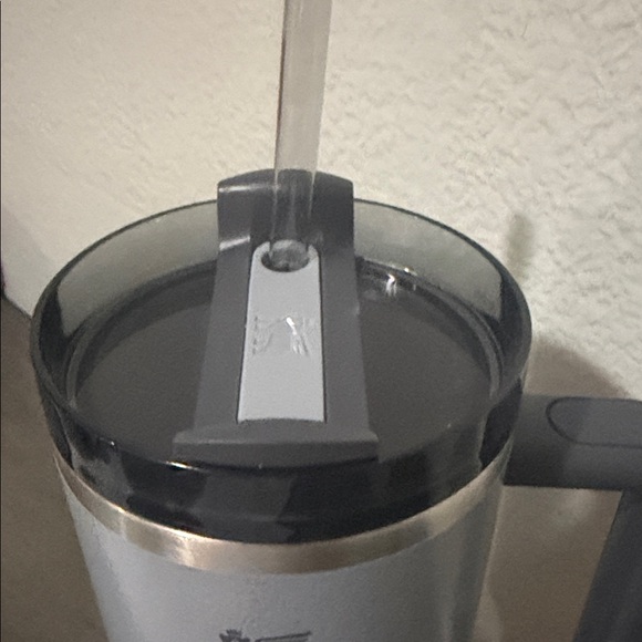 Stanley Quencher H2.0 Tumbler - Picture 4 of 6